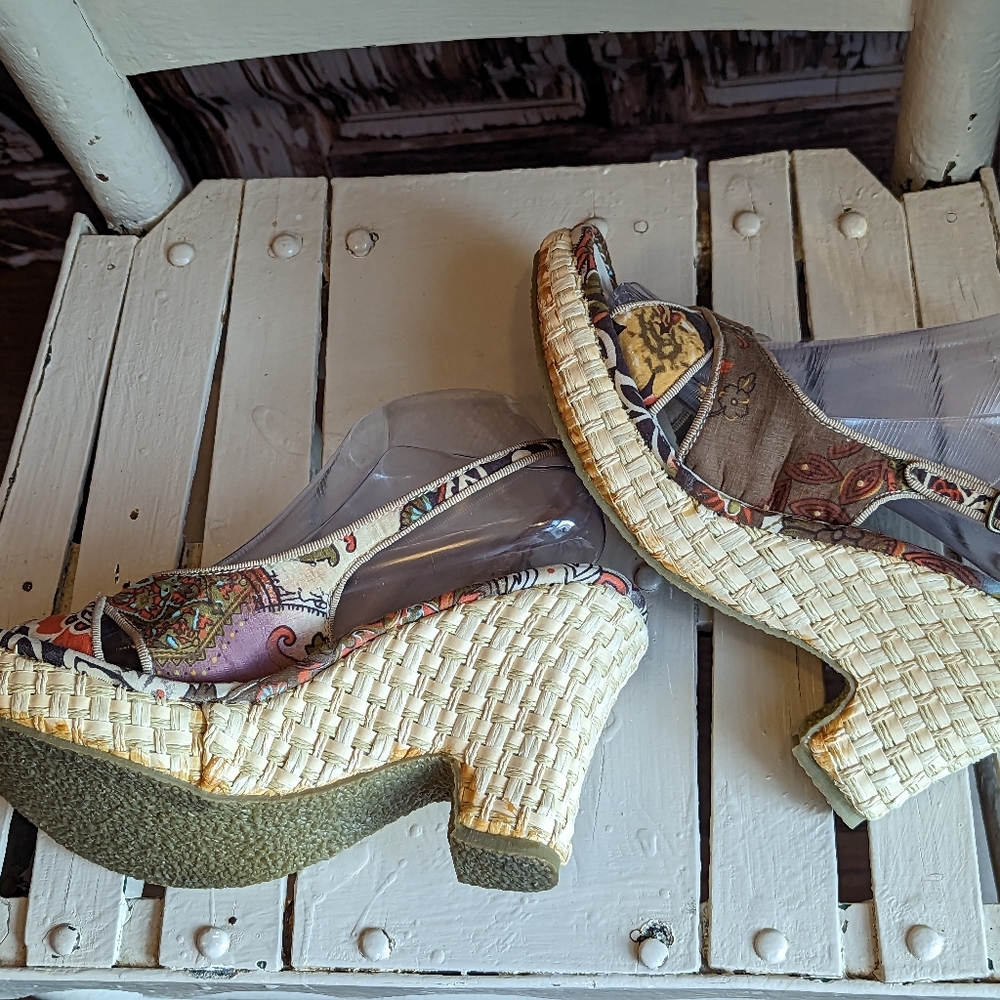 Very Volatile sandals - Picture 3 of 15